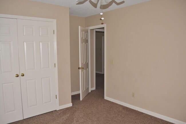 Building Photo - 2 Bed/ 1 Bath Duplex in Downtown Lillington