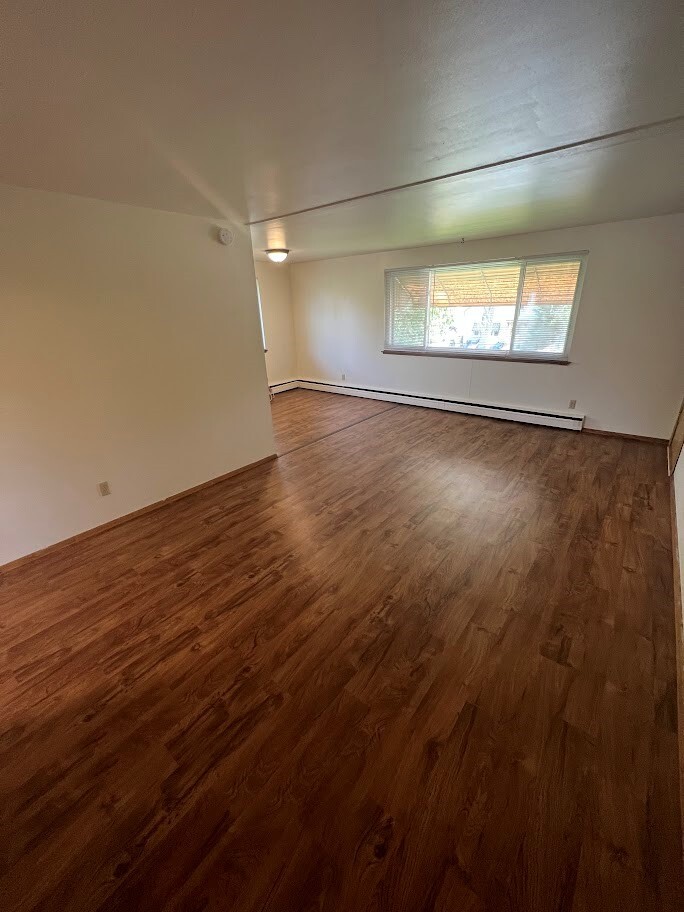 Building Photo - 2414 Brentwood Pky