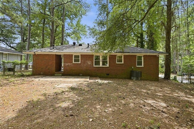 Building Photo - 386 Lindsey Dr SE