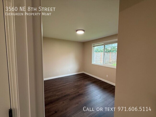 Building Photo - 3560 NE 8th St