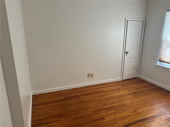 Building Photo - 223 Wilmore Pl