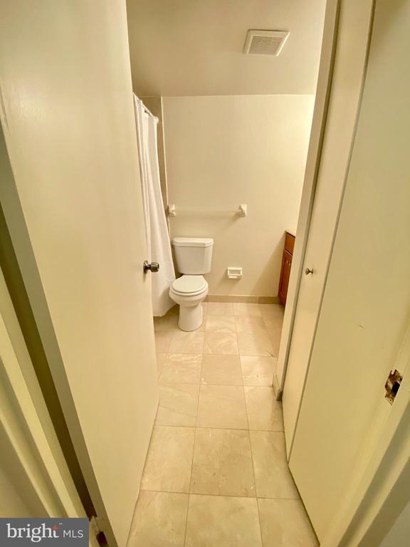 Building Photo - 1420 Locust St