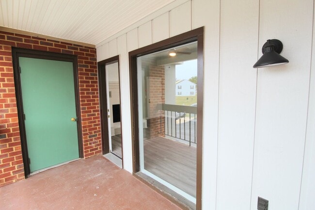 Building Photo - 1026 Blue Ridge Dr