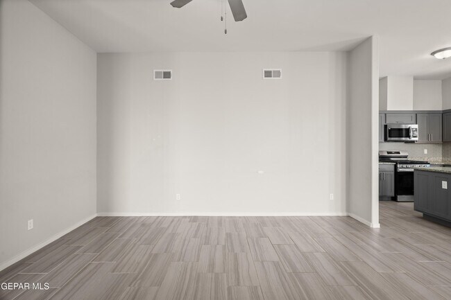 Building Photo - 629 Cedarwood Ave