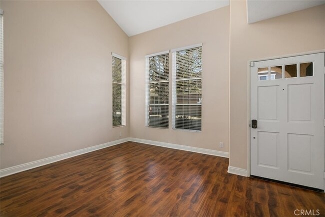 Building Photo - 9 Acorn Ridge