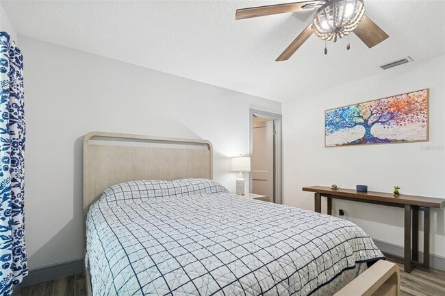 Building Photo - 292 Sunlit Cove Dr NE