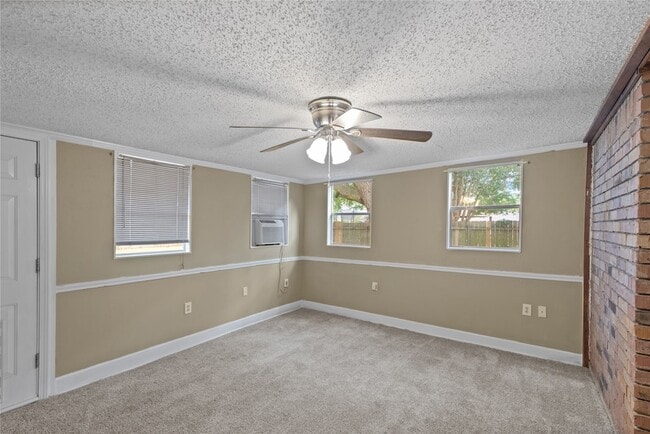 Building Photo - 2526 Downs Cir