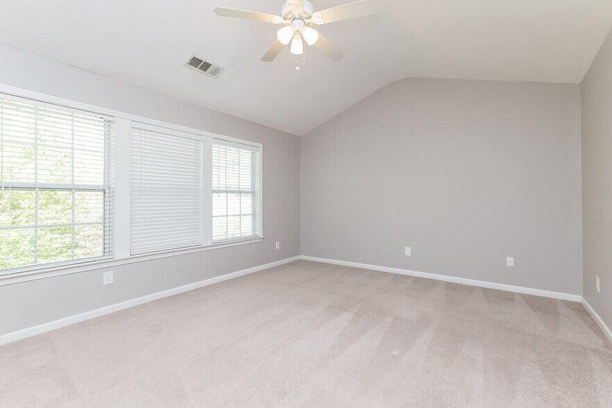 Building Photo - 3675 Fedorite Walk