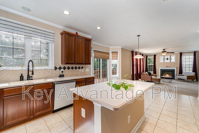 Building Photo - 4203 Talon Dr