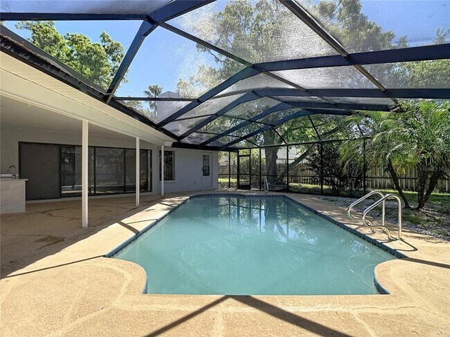 Building Photo - 4072 Belmoor Dr