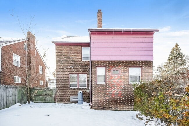 Building Photo - 3549 Bainbridge Rd