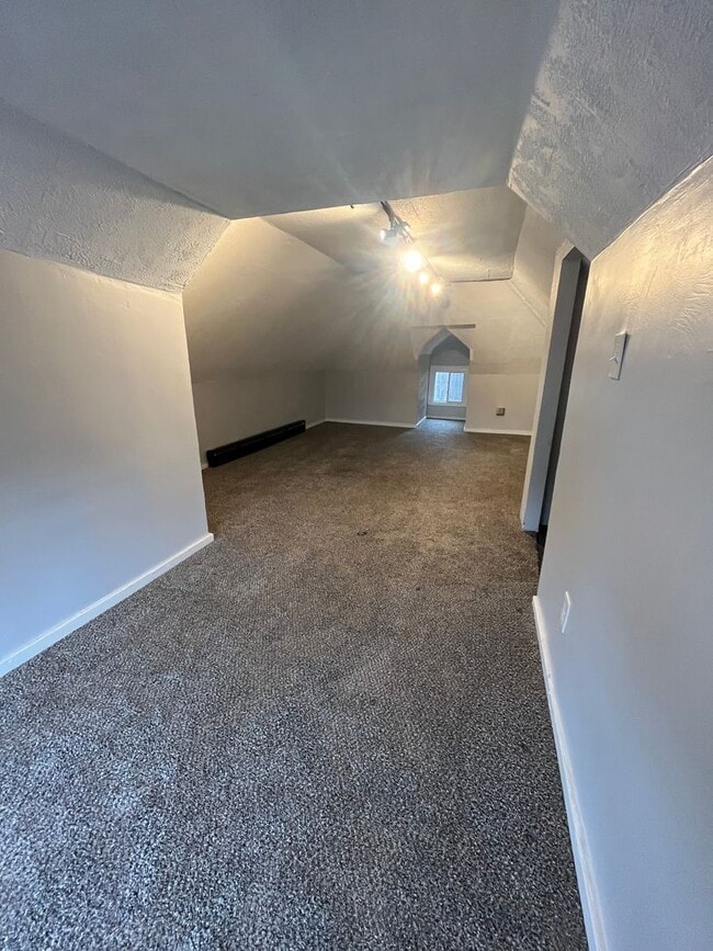 Building Photo - 26 High St