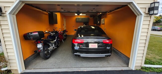 Building Photo - 539 Thorndale Dr