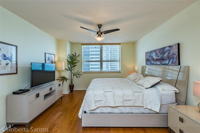 Building Photo - 2080 S Ocean Dr