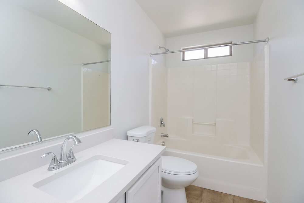 Building Photo - 41386 N Cambria Dr