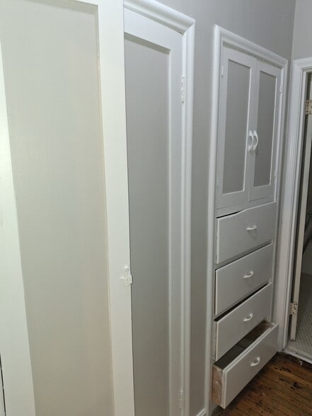 Building Photo - 768 E 900 S