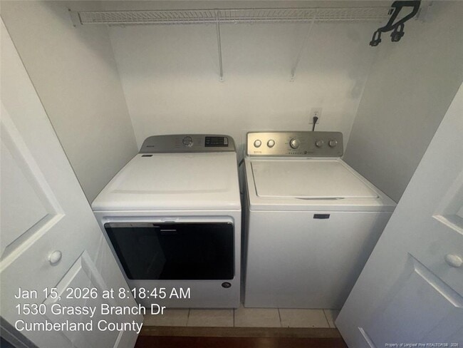 Building Photo - 1530 Grassy Branch Dr