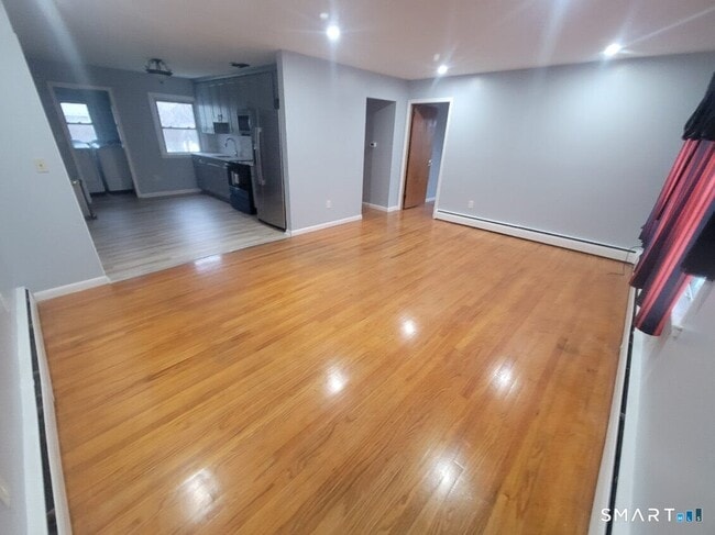 Building Photo - 94 Pullen Ave