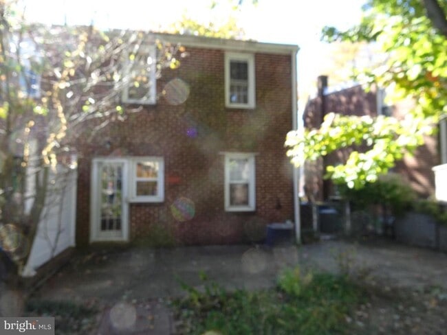 Building Photo - 617 South St