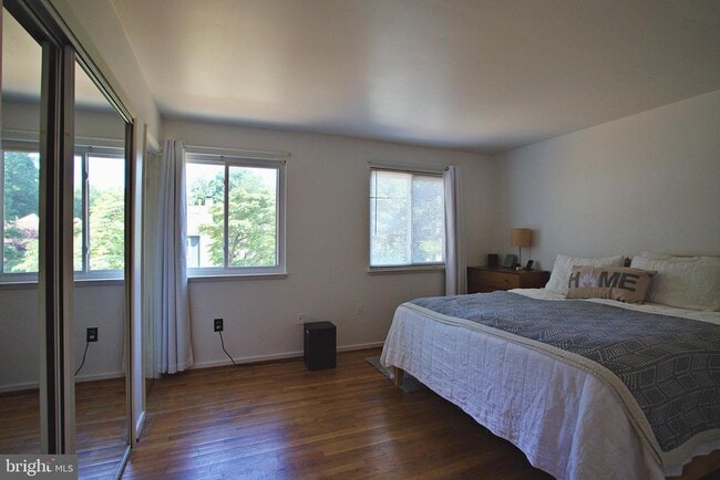Building Photo - 1450 Greenmont Ct