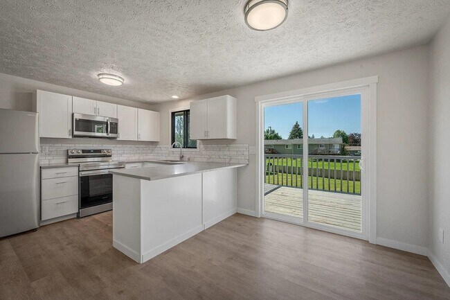 Building Photo - 10820 E Nora Ave