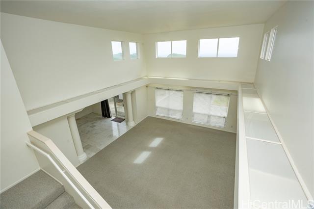 Building Photo - 1071 Hoa St