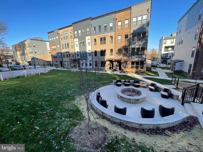 Building Photo - 4161 Red Mulberry Dr