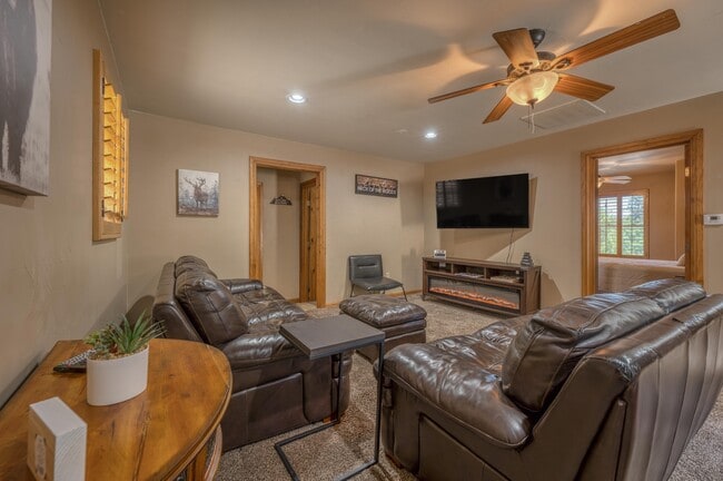 Building Photo - 160 Sun Mountain Loop