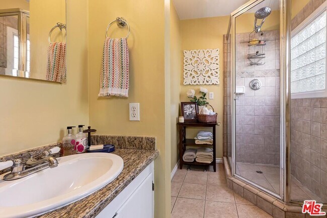 Building Photo - 1923 S Crescent Heights Blvd