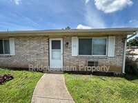 Building Photo - 4570 Waynedale Cir