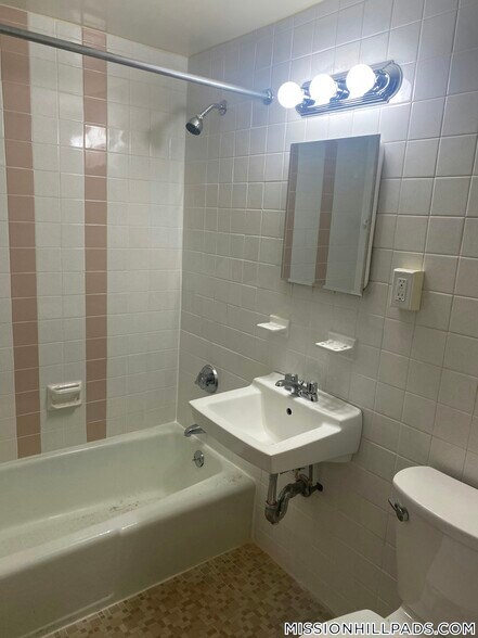 Building Photo - 54 S Huntington Ave