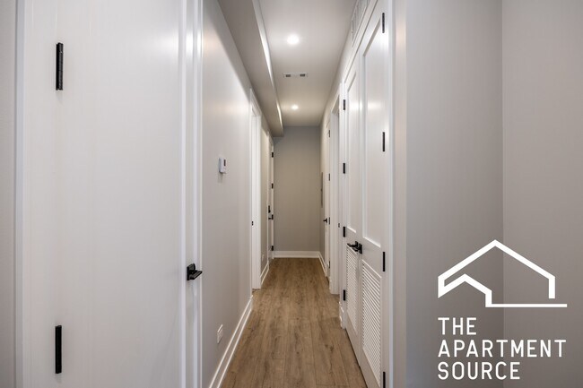 Building Photo - 2355 W Flournoy St