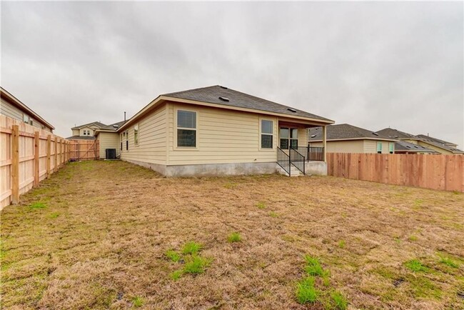 Building Photo - Charming Single-Story Home Located in the ...