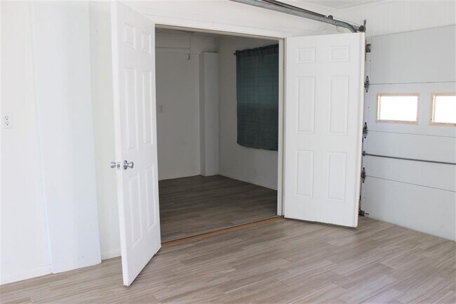 Building Photo - 78 Tarpon St
