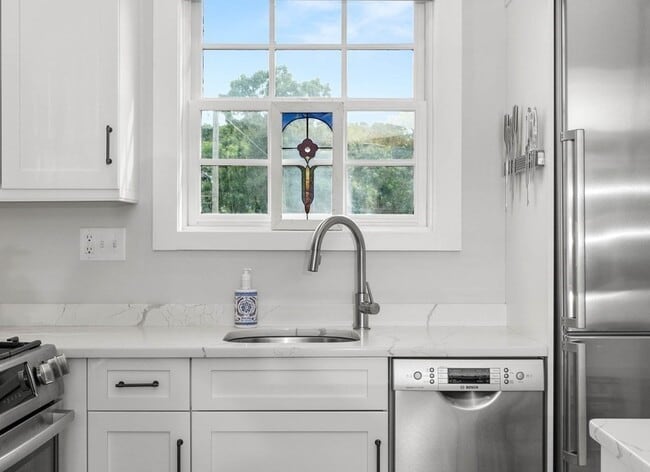 Building Photo - 46 Granite St