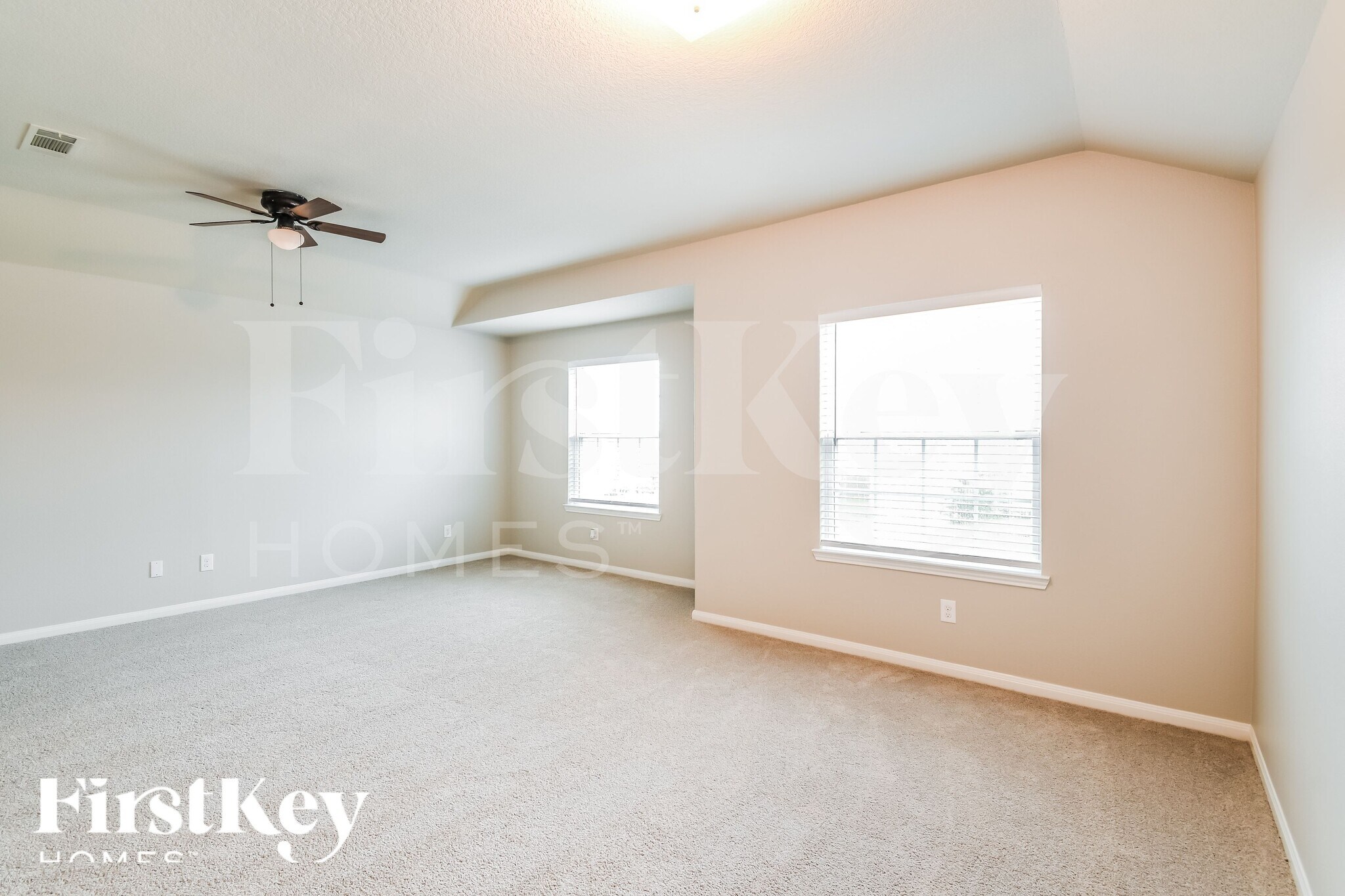 Building Photo - 5931 Golden Cove Rd