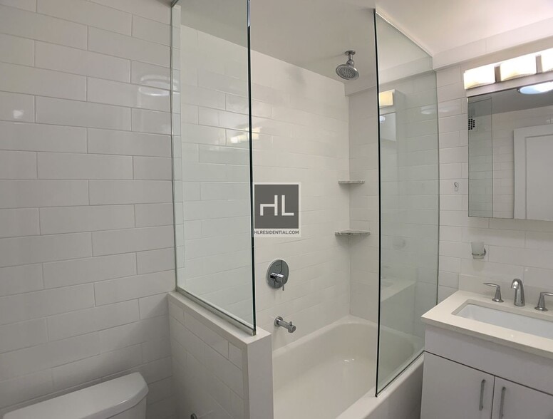 Building Photo - EAST 38 STREET