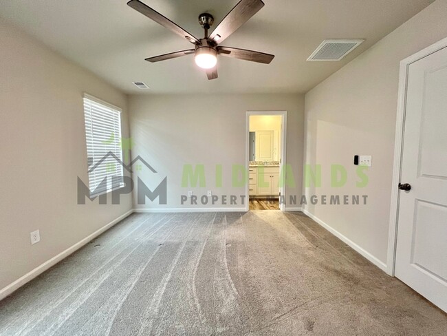 Building Photo - 1221C Champions Rest