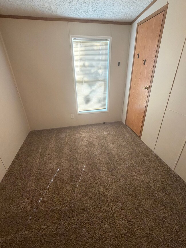 Building Photo - 4664 US-30