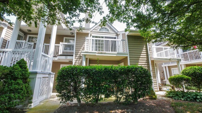 Building Photo - 550 Central Ave