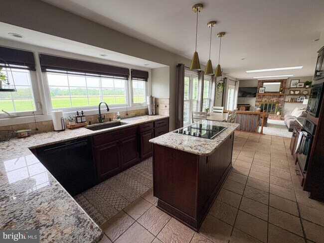 Building Photo - 13222 Topsfield Ct
