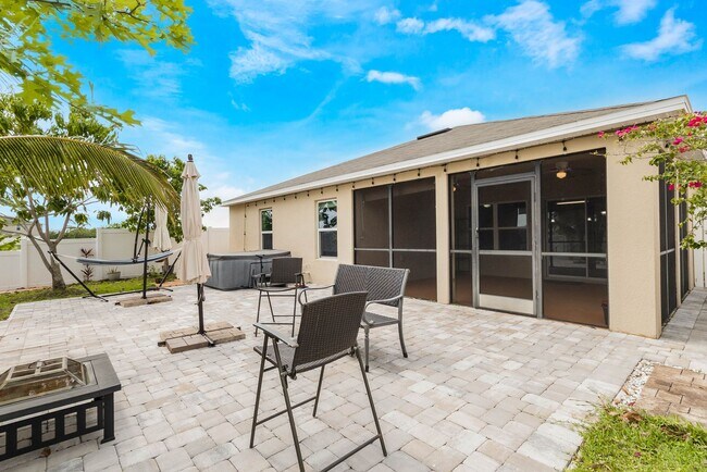 Building Photo - Turnkey 3-bed, 2-bath home with a 2-car garage Single Family Home