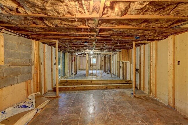 Building Photo - 2739 Hickory Flat Hwy