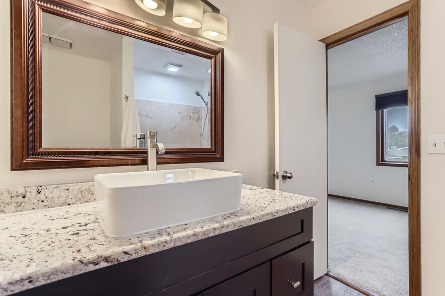 Master Bathroom - 1506 Fisk Ct