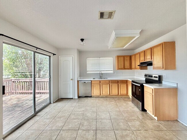 Building Photo - 5559 Spring Walk