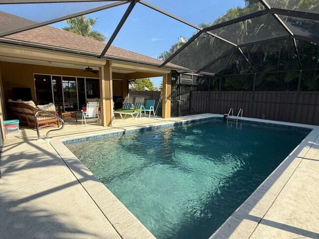 Building Photo - 4BR / 2BA Pool Home Near the Beach – Bonita Springs, FL