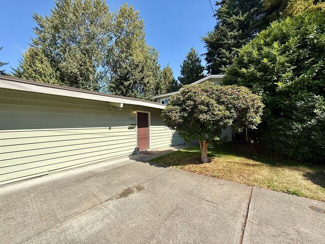 Building Photo - 9542 8th Ave NW