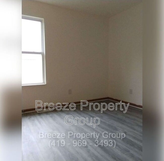 Building Photo - 2808 Benford Ln