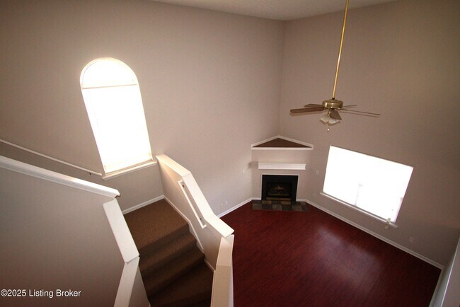 Building Photo - 4221 Willowview Blvd