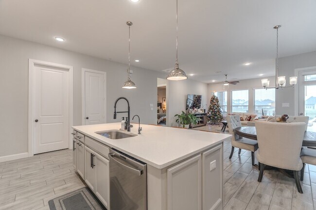 Building Photo - 24634 Songlark Bend Dr